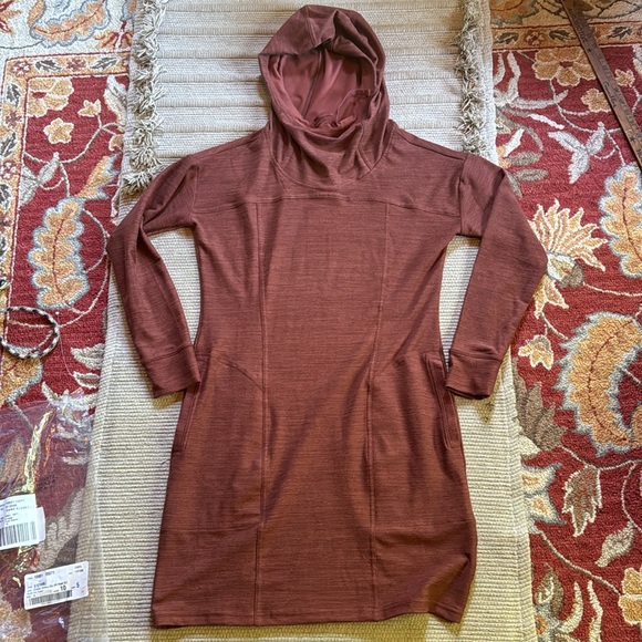 Toad&Co Intermosso Hooded dress with pockets NEW manzanita maroon Title Nine S - Picture 2 of 10